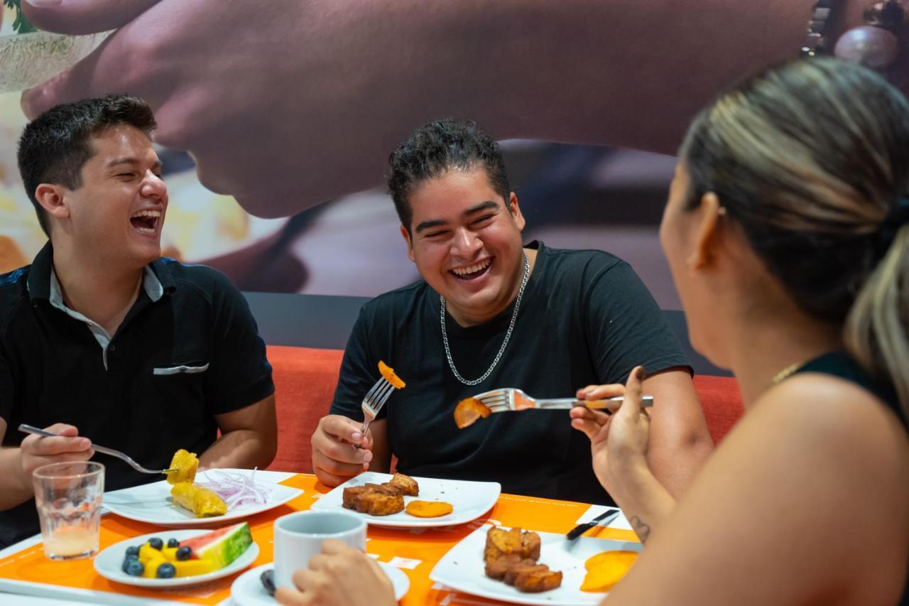 Ibis Trujillo Hotell Exteriör bild
